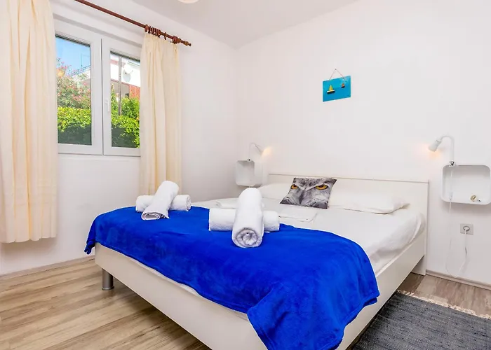 Apartment Nikola *