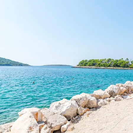 Nikola アパート *